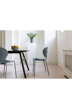 Minimalist Molded Dining Chair (2) | Zuiver The Ocean | OROA.com