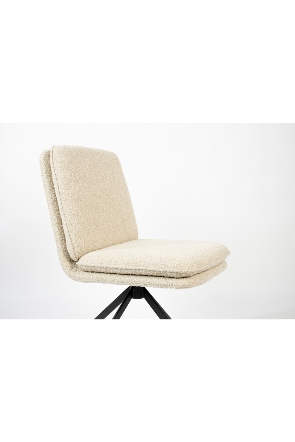 White Quadrupod Chairs (2) | Zuiver Tyler | OROA.com
