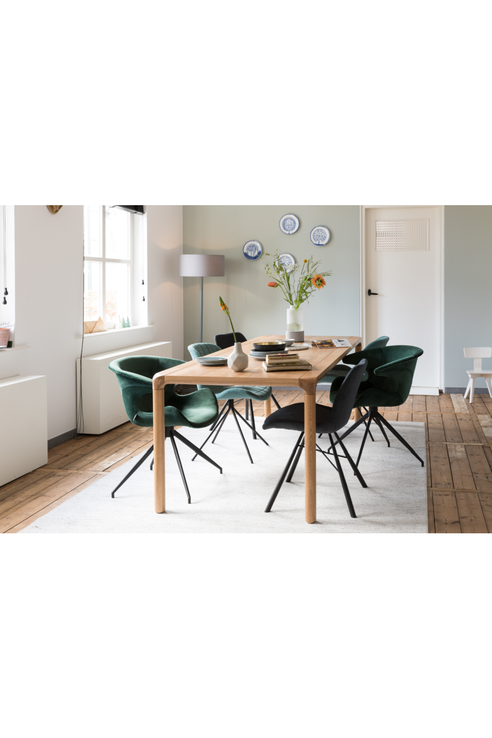 Bucket Seat Velvet Dining Armchairs (2) | Zuiver Mia | Oroa.com