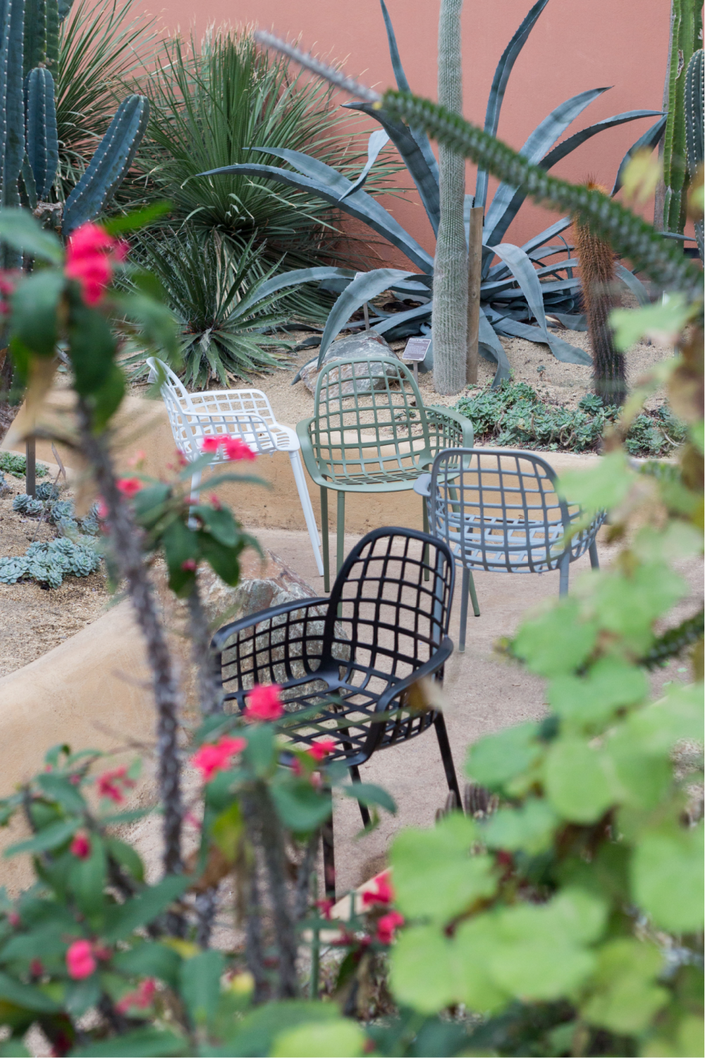 Aluminum Garden Dining Armchairs (2) | Zuiver Albert Kuip | Oroa.com