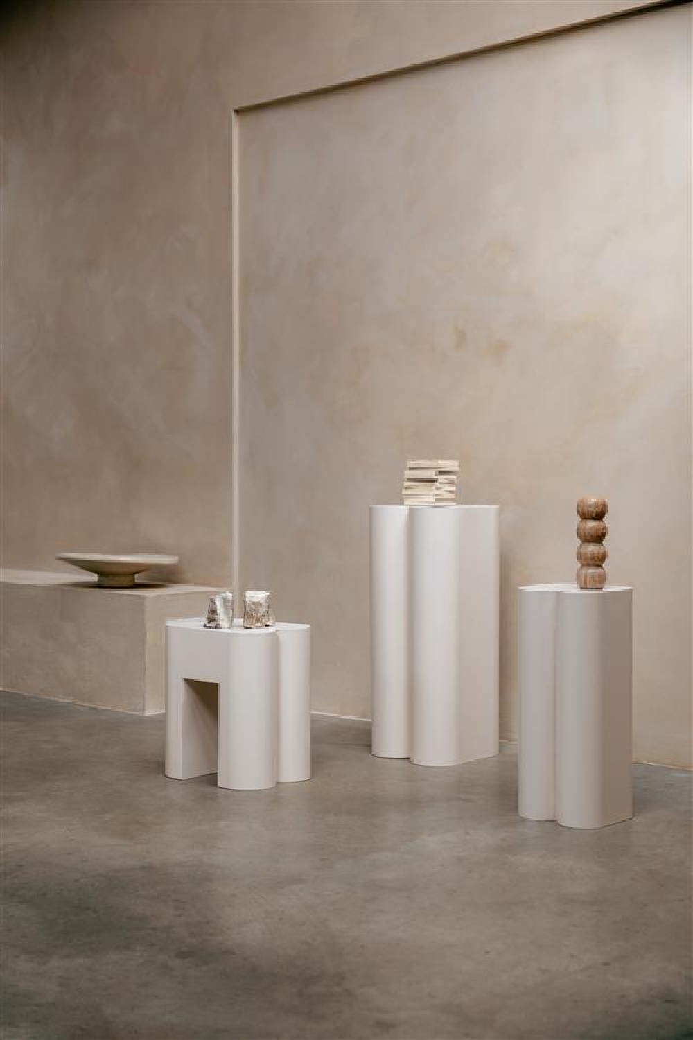 Modern Iron Stool | Zuiver Shape | OROA.com