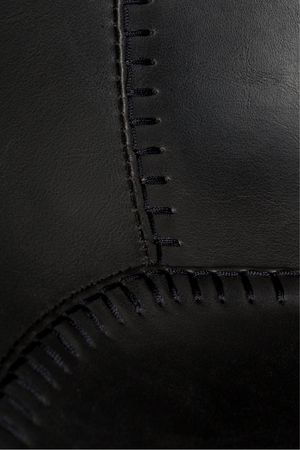 Baseball-Stitched Leather Bar Stools (2) | Zuiver Feston | Oroa.com