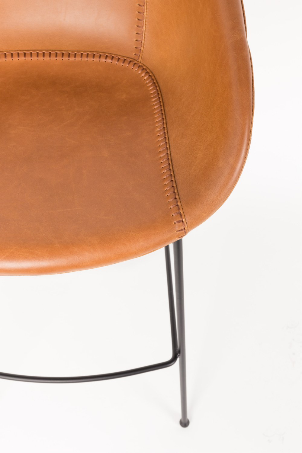 Baseball-Stitched Leather Bar Stools (2) | Zuiver Feston | Oroa.com