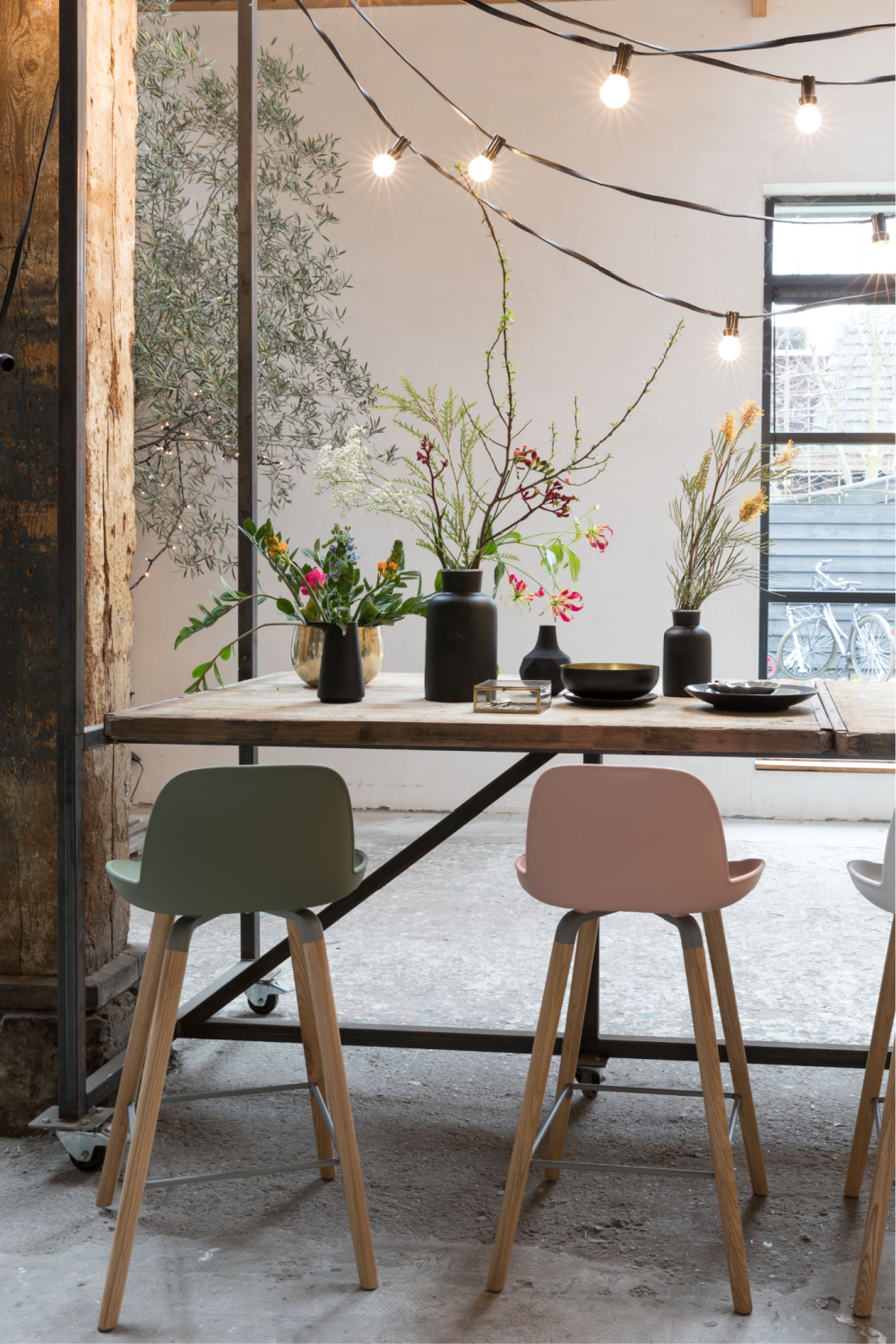 Molded Counter Stools (2) | Zuiver Albert Kuip | OROA.com