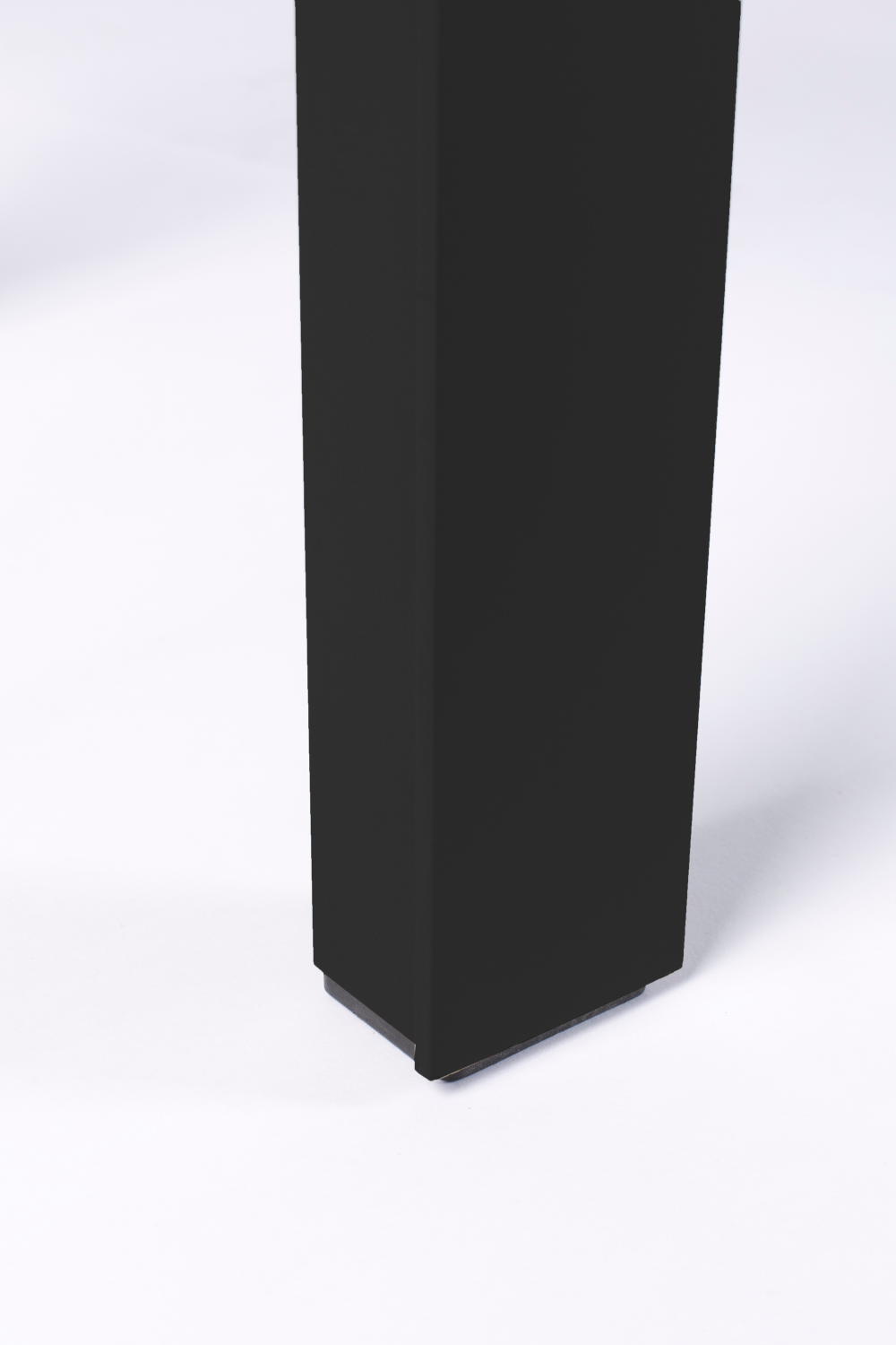 Rectangular Slatted Garden Bench | Zuiver Vonder | OROA.com