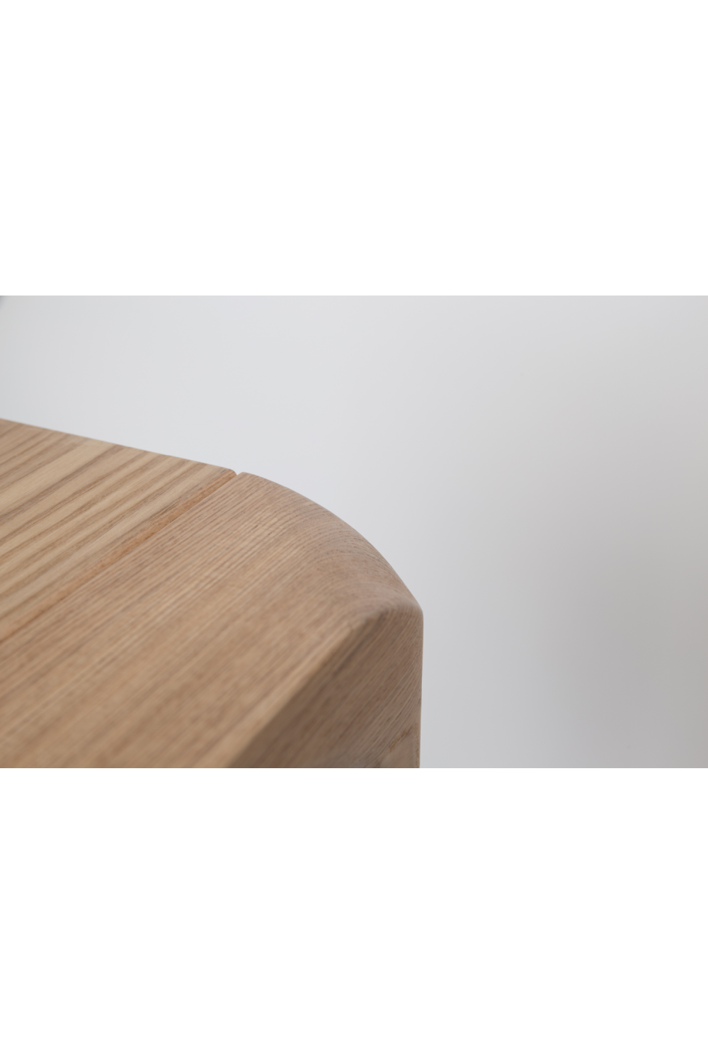 Lacquered Wood Dining Table (L) | Zuiver Storm | OROA.com