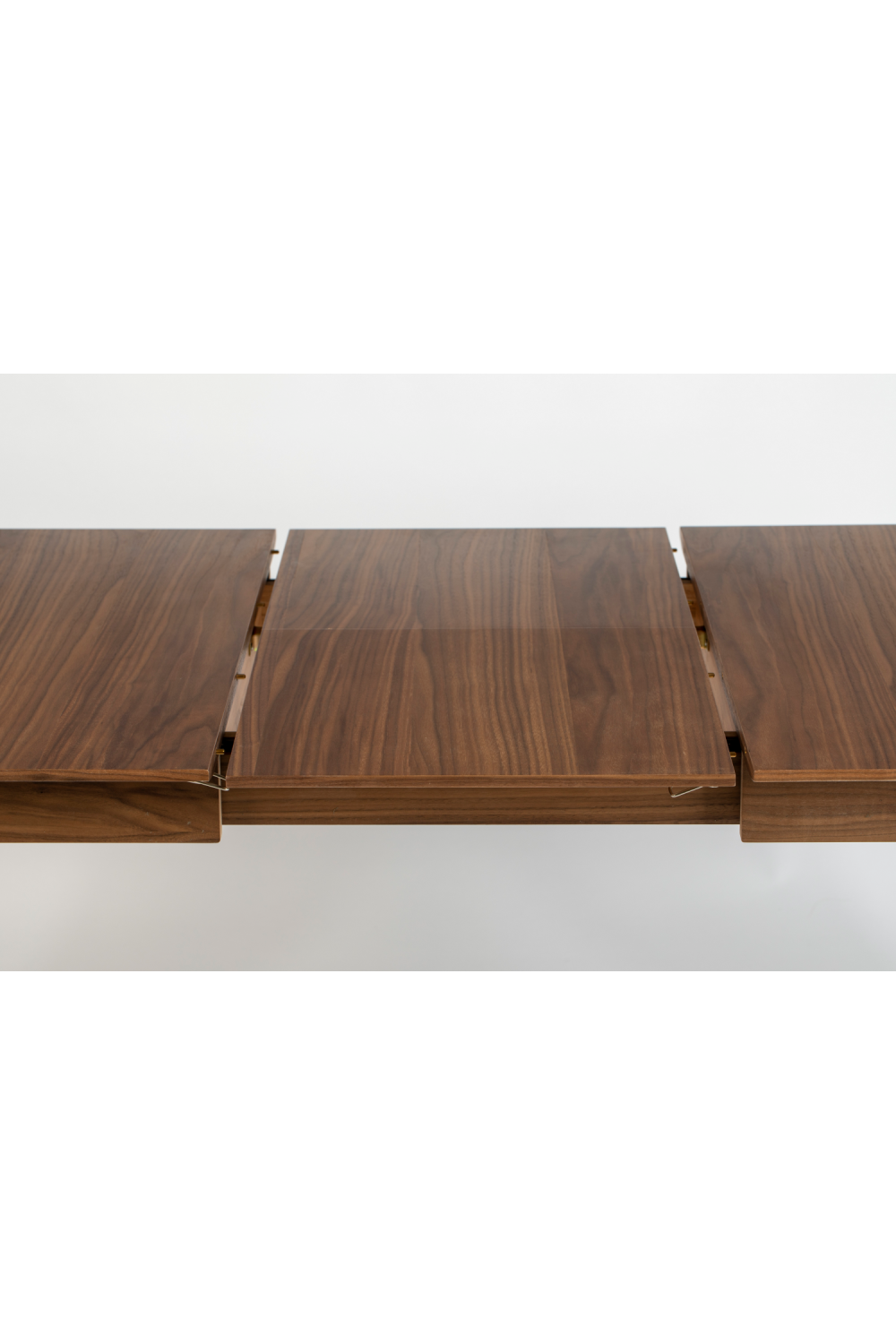 Lacquered Walnut Dining Table | Zuiver Glimps | OROA.com