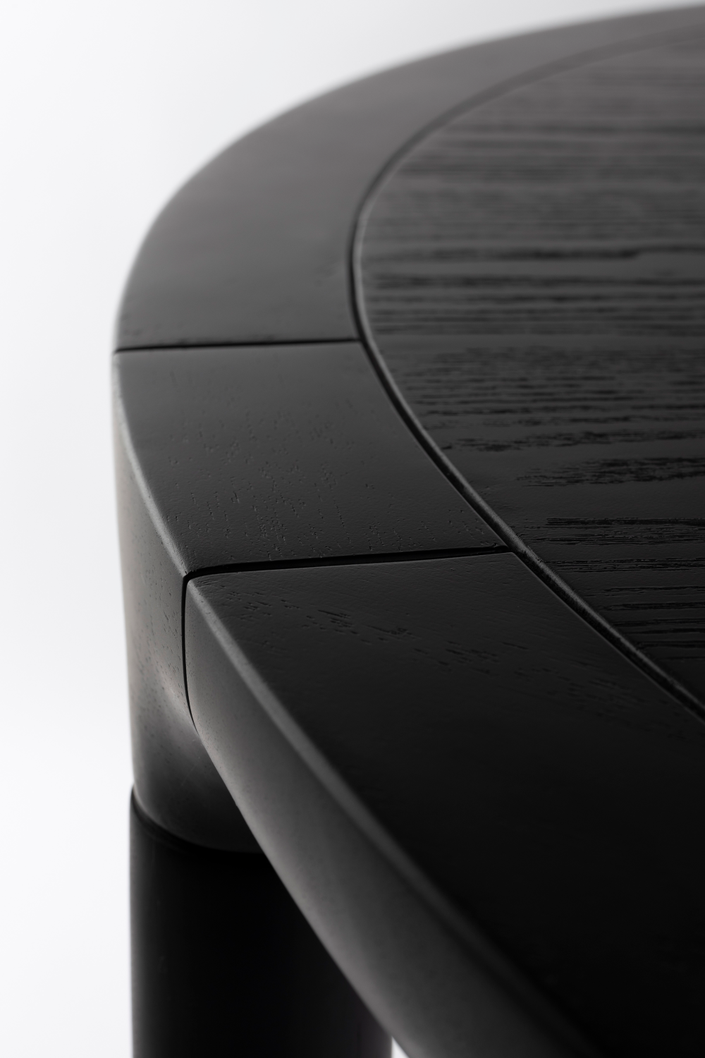 Oak V-Groove Dining Table | Zuiver Storm | Oroa.com