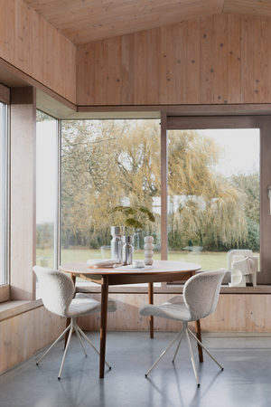 Scandinavian Extendable Dining Table | Zuiver Twist | OROA.com