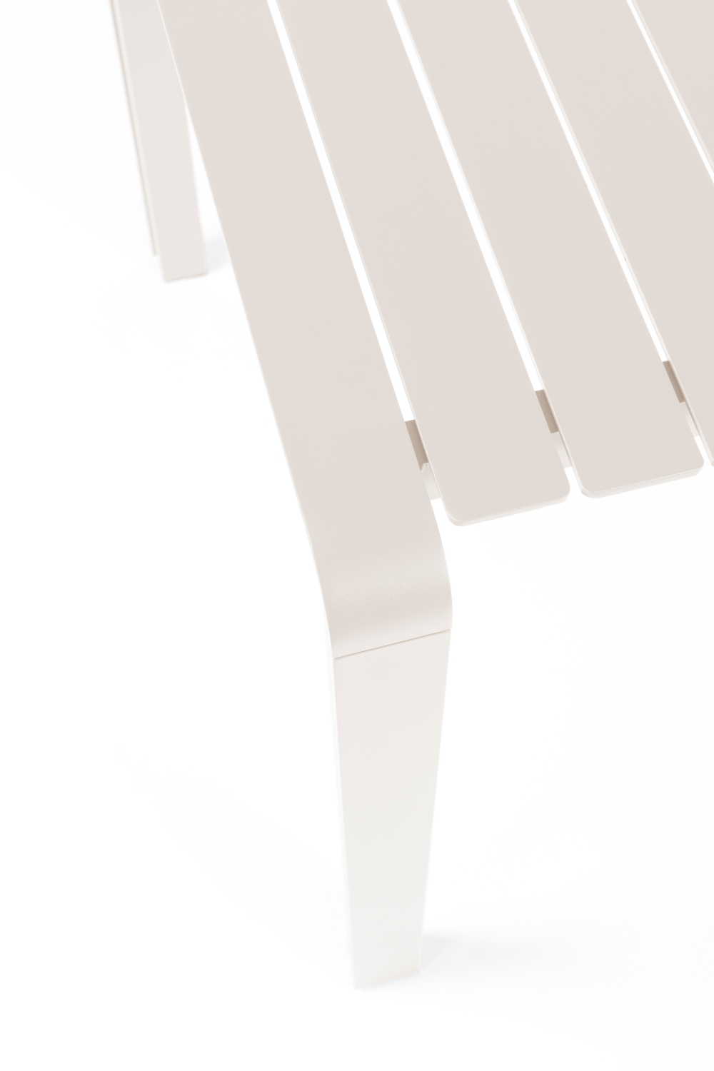 Slatted Aluminum Garden Table | Zuiver Vondel | OROA.com