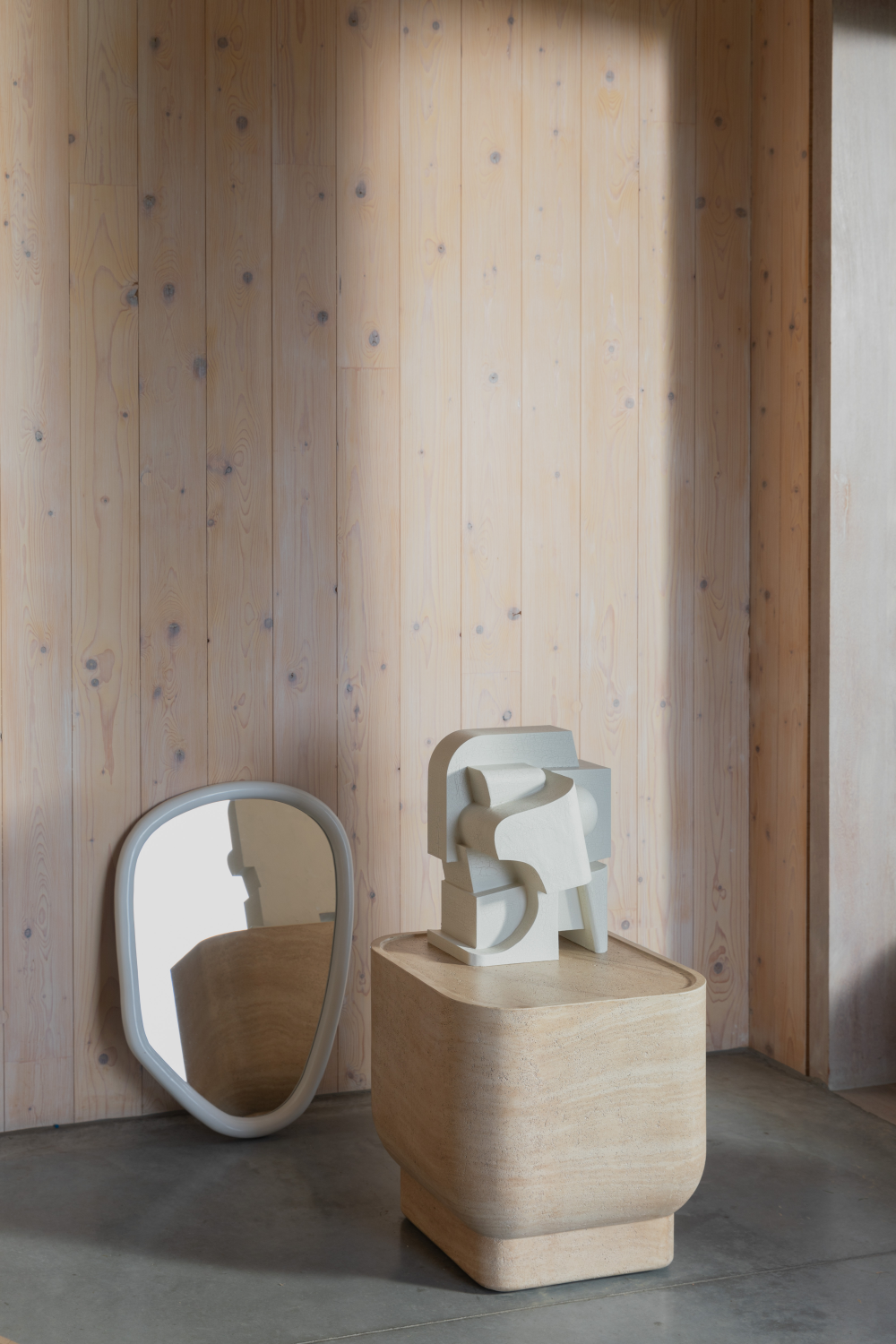 Minimalist Travertine Side Table | Zuiver Noble | OROA.com