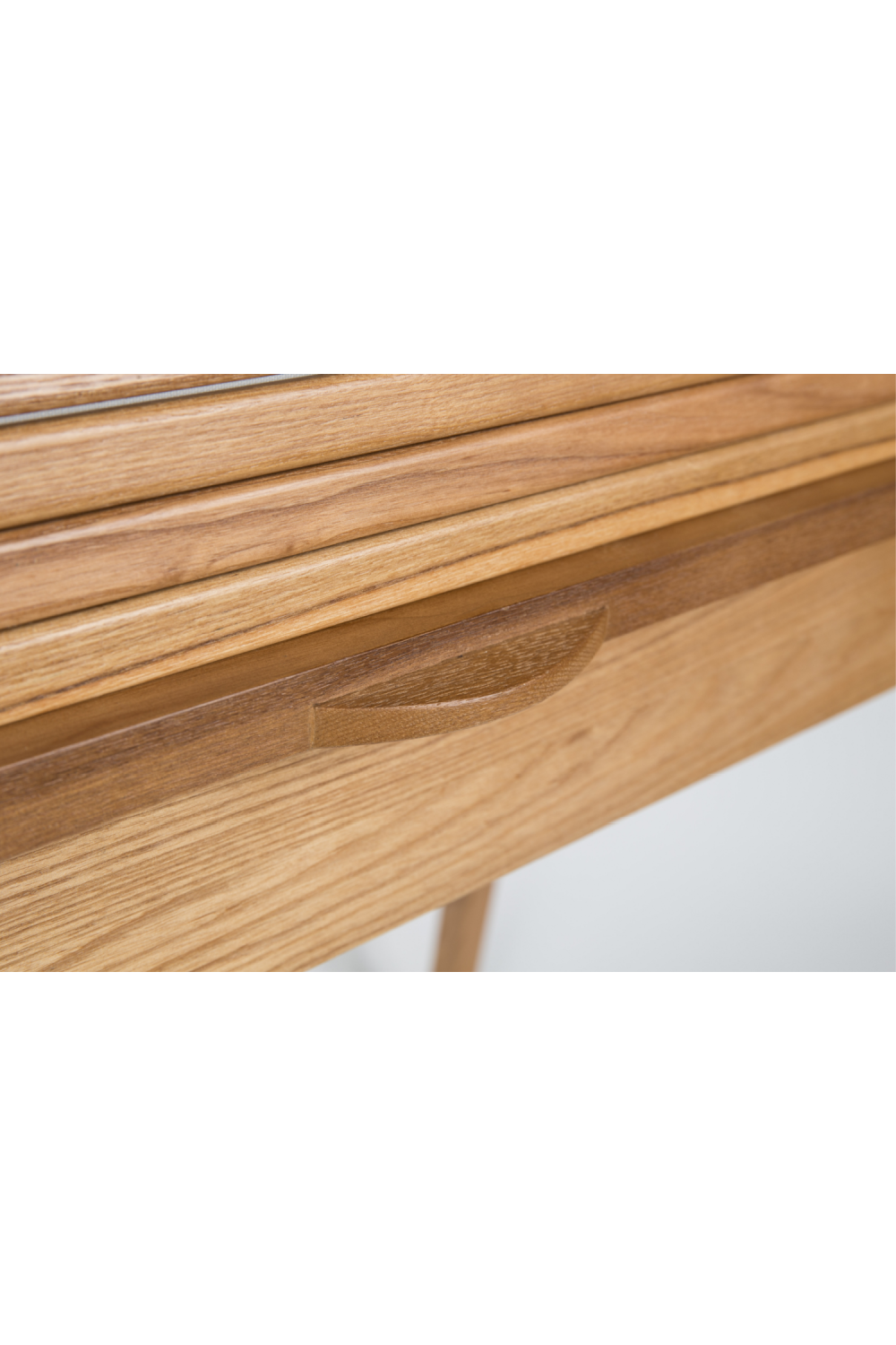 Classic Wooden Desk | Zuiver Barbier | Oroa.com