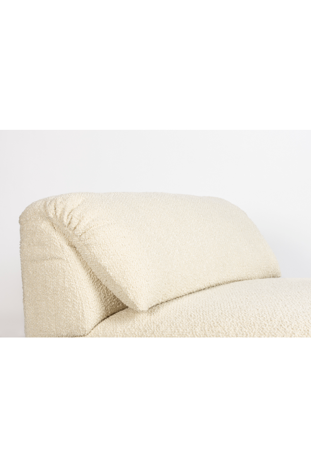 Modern Minimalist Love Seat | Zuiver Wings | Oroatrade.com