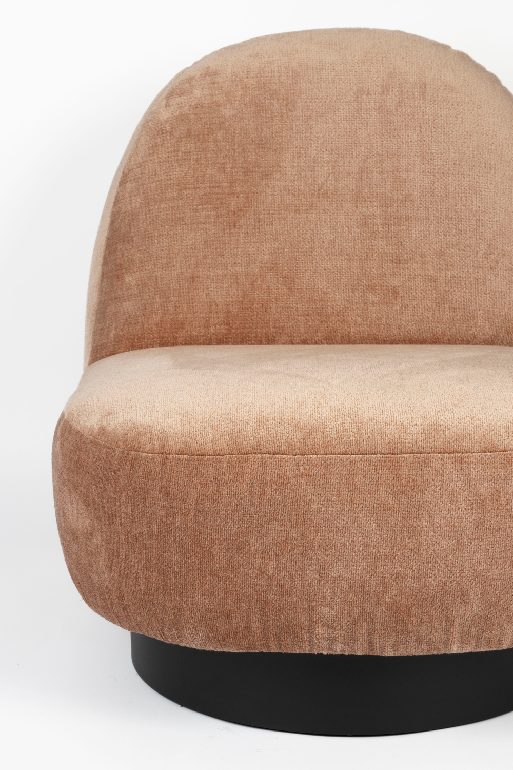 Round Modern Lounge Chair | Zuiver Eden | OROA.com