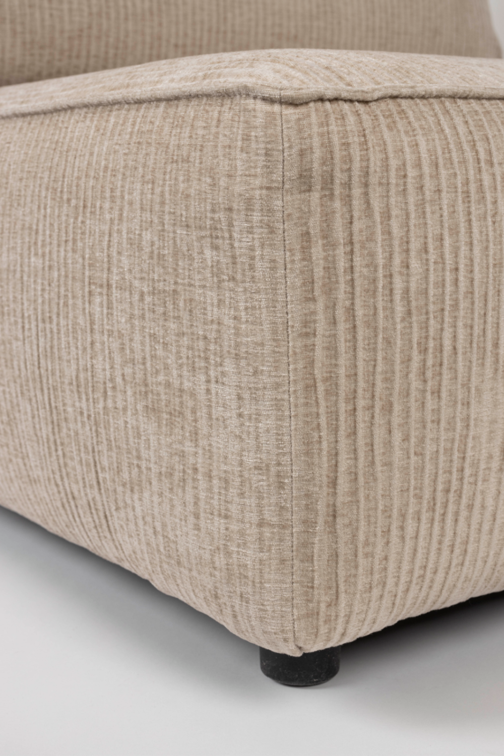 Modern 3-Seater Sofa | Zuiver Hunter | OROA.com