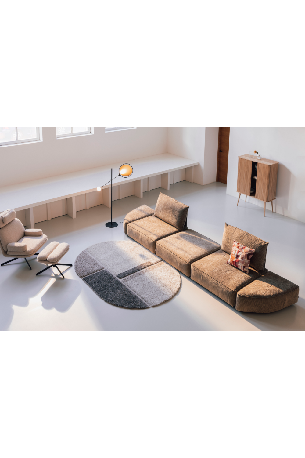 Modern 5-Seater Sofa | Zuiver Hunter | OROA.com