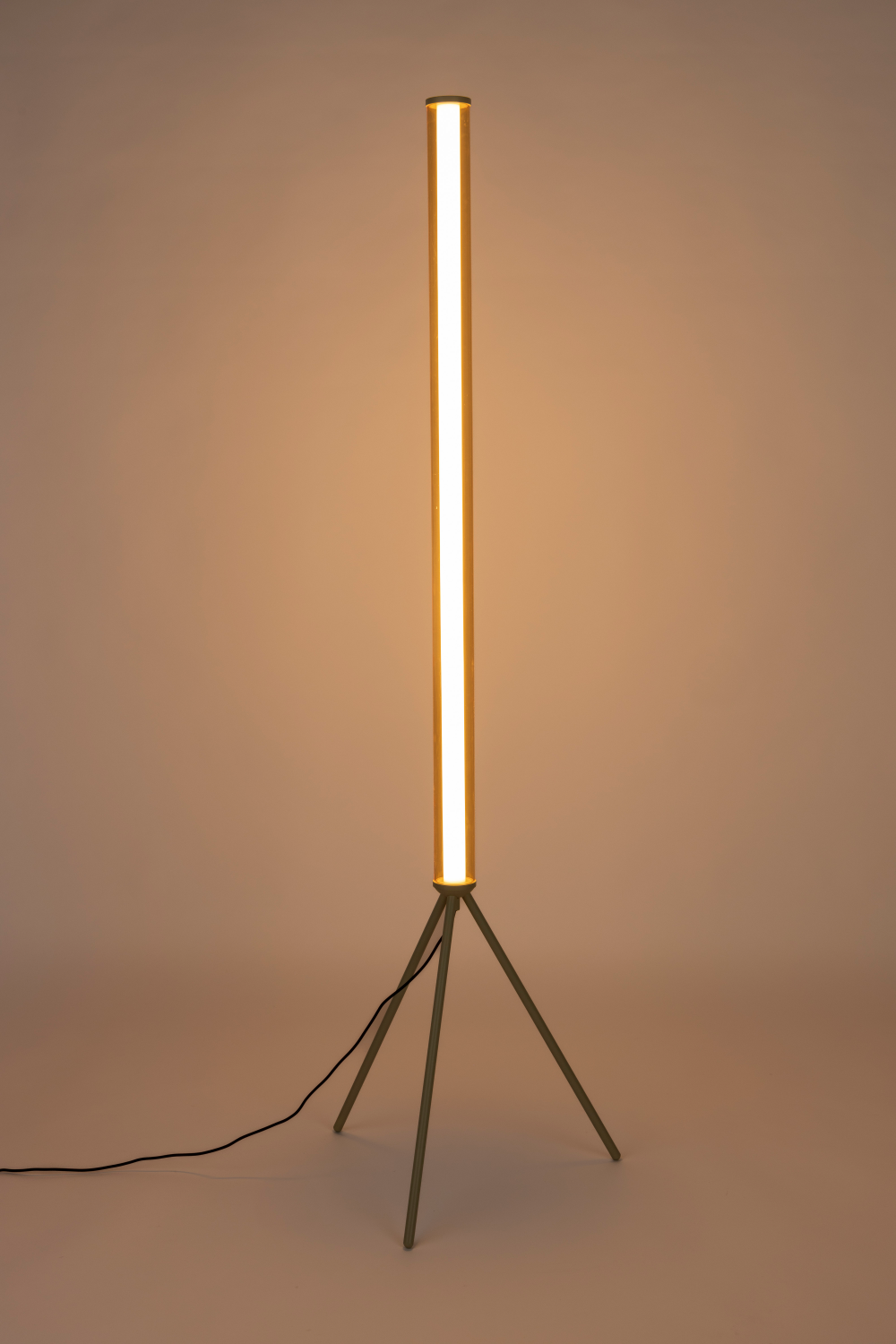 Beige Metal Tripod Floor Lamp | Zuiver Scotty | OROA.com