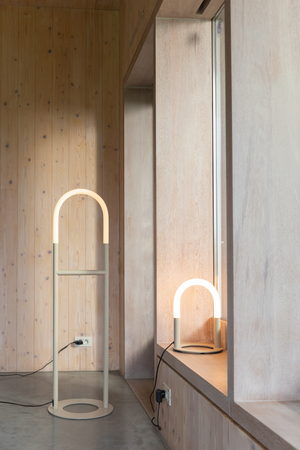 Sculptural Beige Floor Lamp | Zuiver Arch | OROA.com