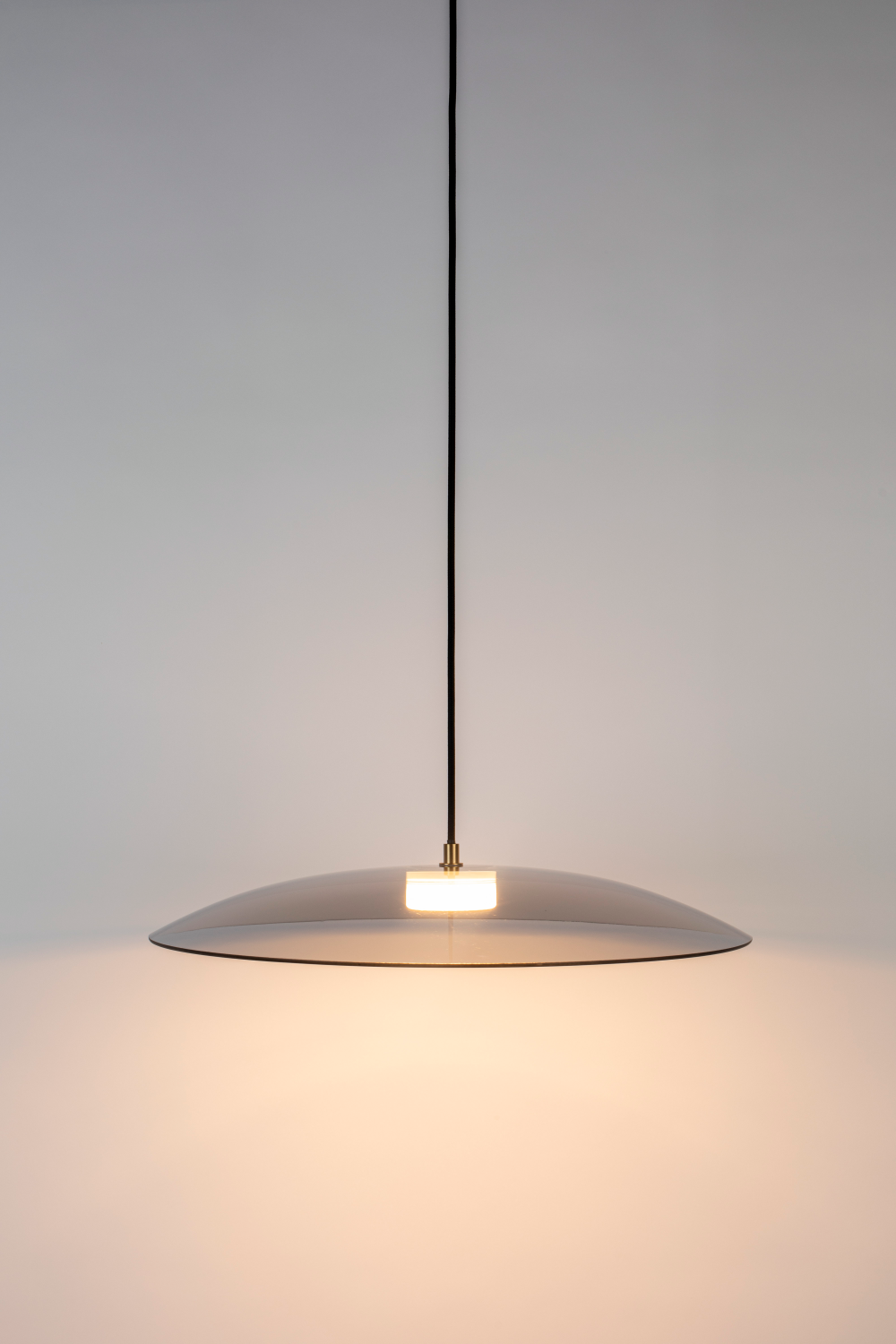 Glass Plate Pendant Lamp | Zuiver Float | OROA.com