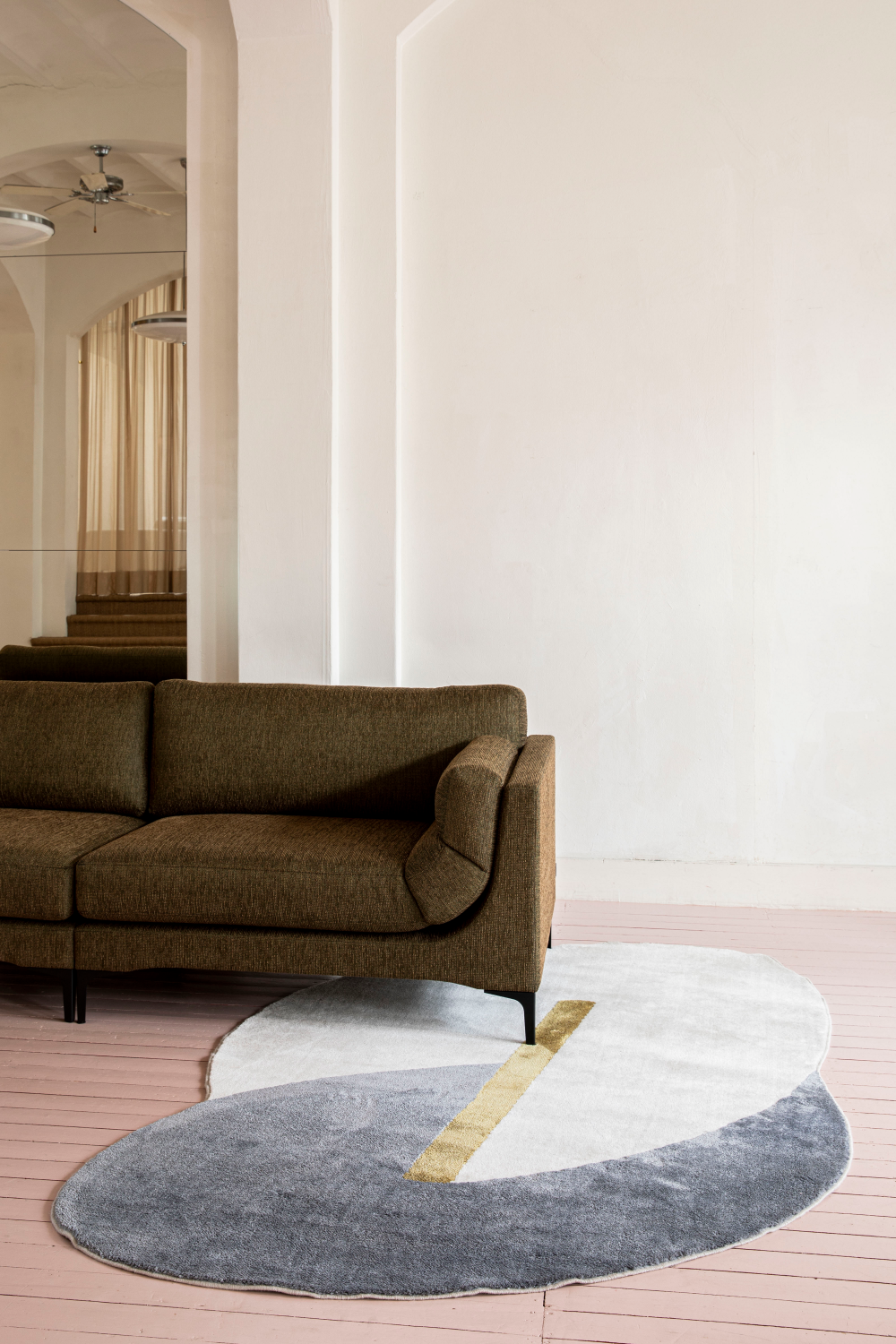 Organic Shaped Woven Rug 5' x 8' | Zuiver Phila | OROA.com