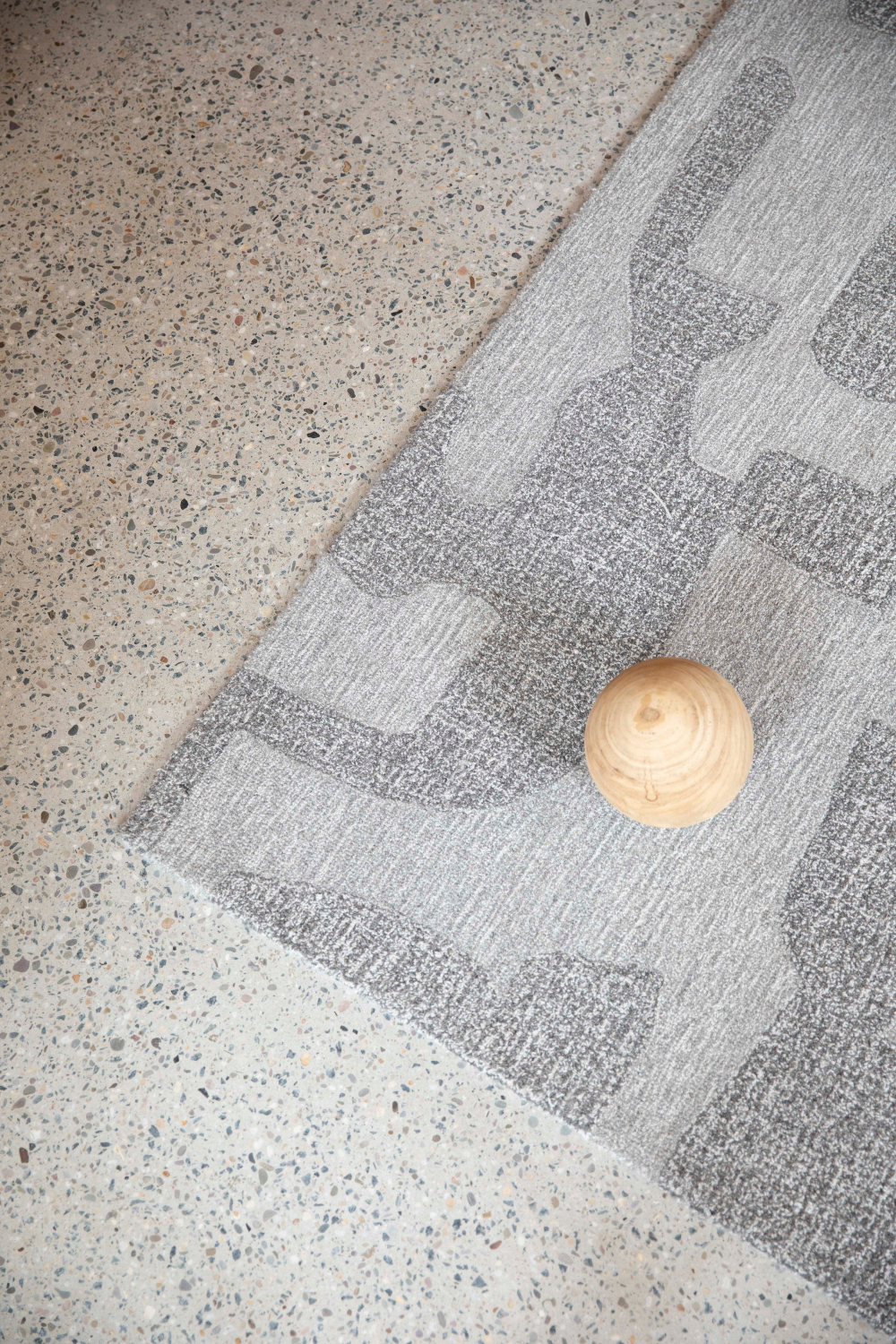 Gray Wool Patterned Rug 5' x 7'5" | Zuiver Frantic | OROA.com