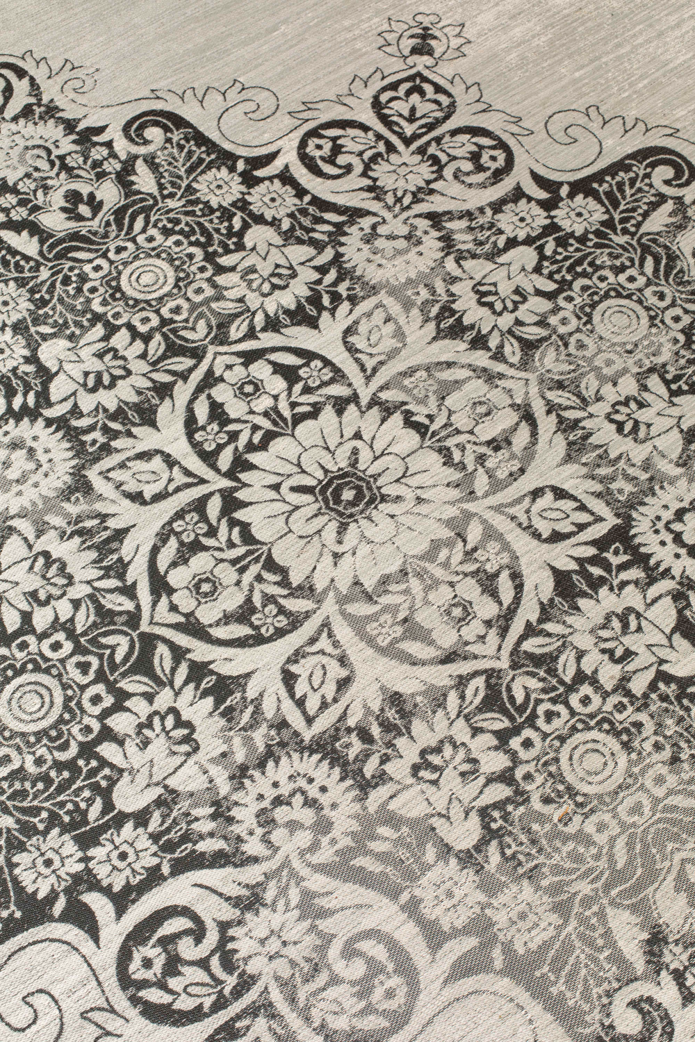 Round Vintage Outdoor Rug | Zuiver Coventry | OROA.com