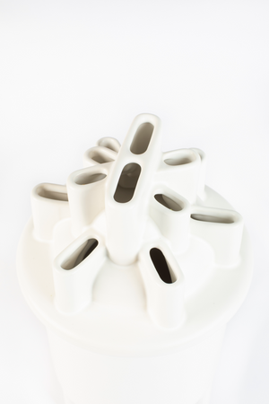 White Ceramic Modern Vase | Zuiver Bassin | OROA.com