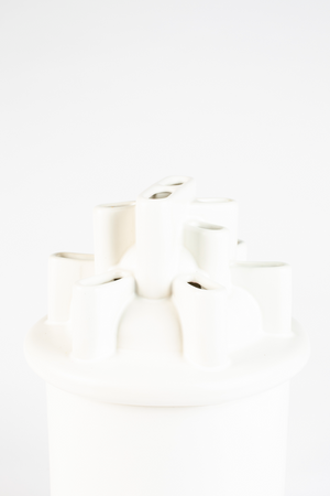 White Ceramic Modern Vase | Zuiver Bassin | OROA.com