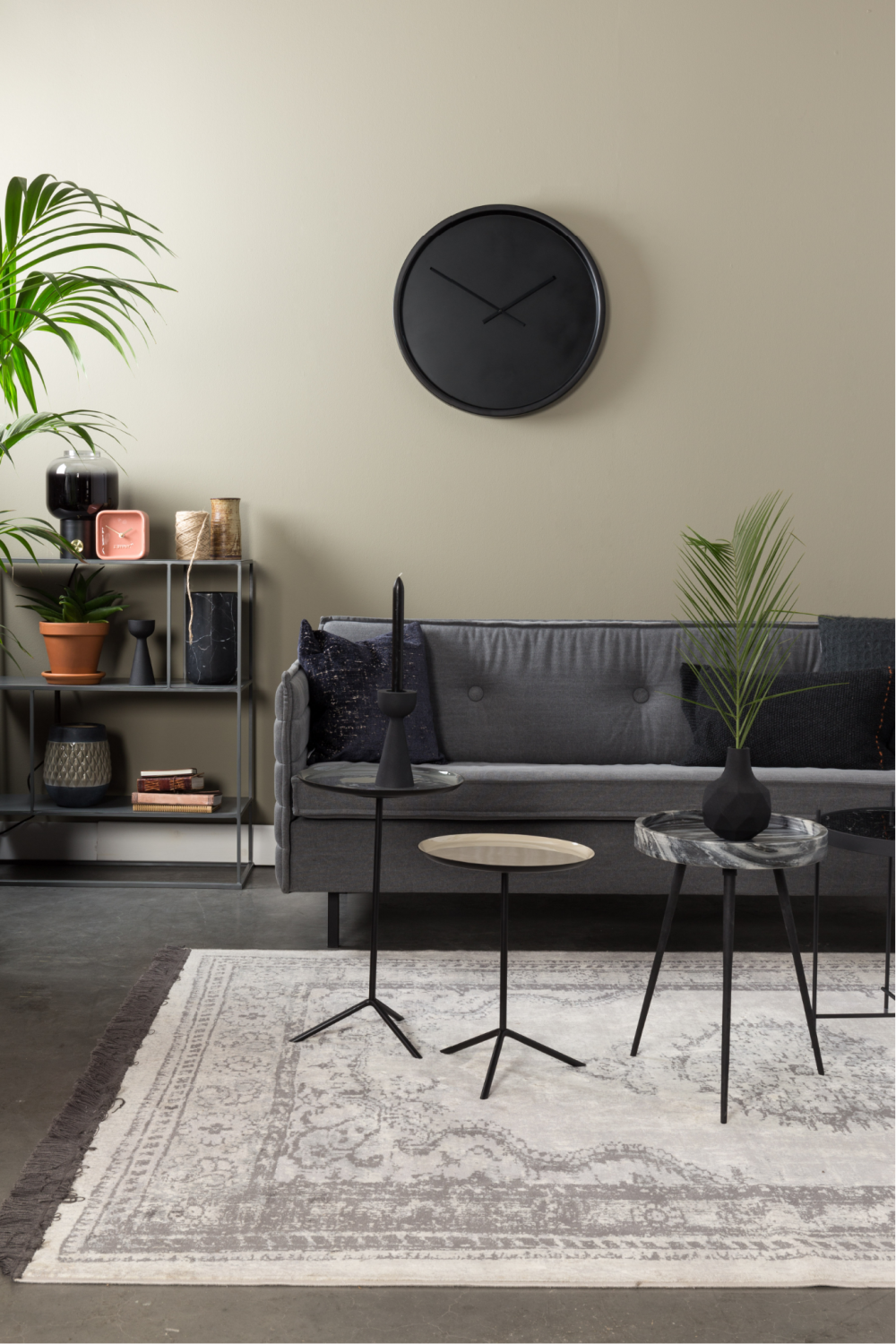Black Round Wall Clock | Zuiver Time Bandit | OROA.com