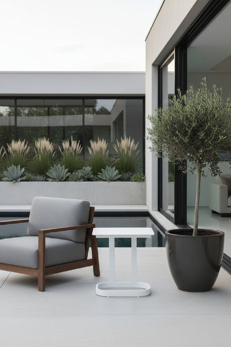 Outdoor Aluminum End Table | OROA Modern Friss | Oroa.com