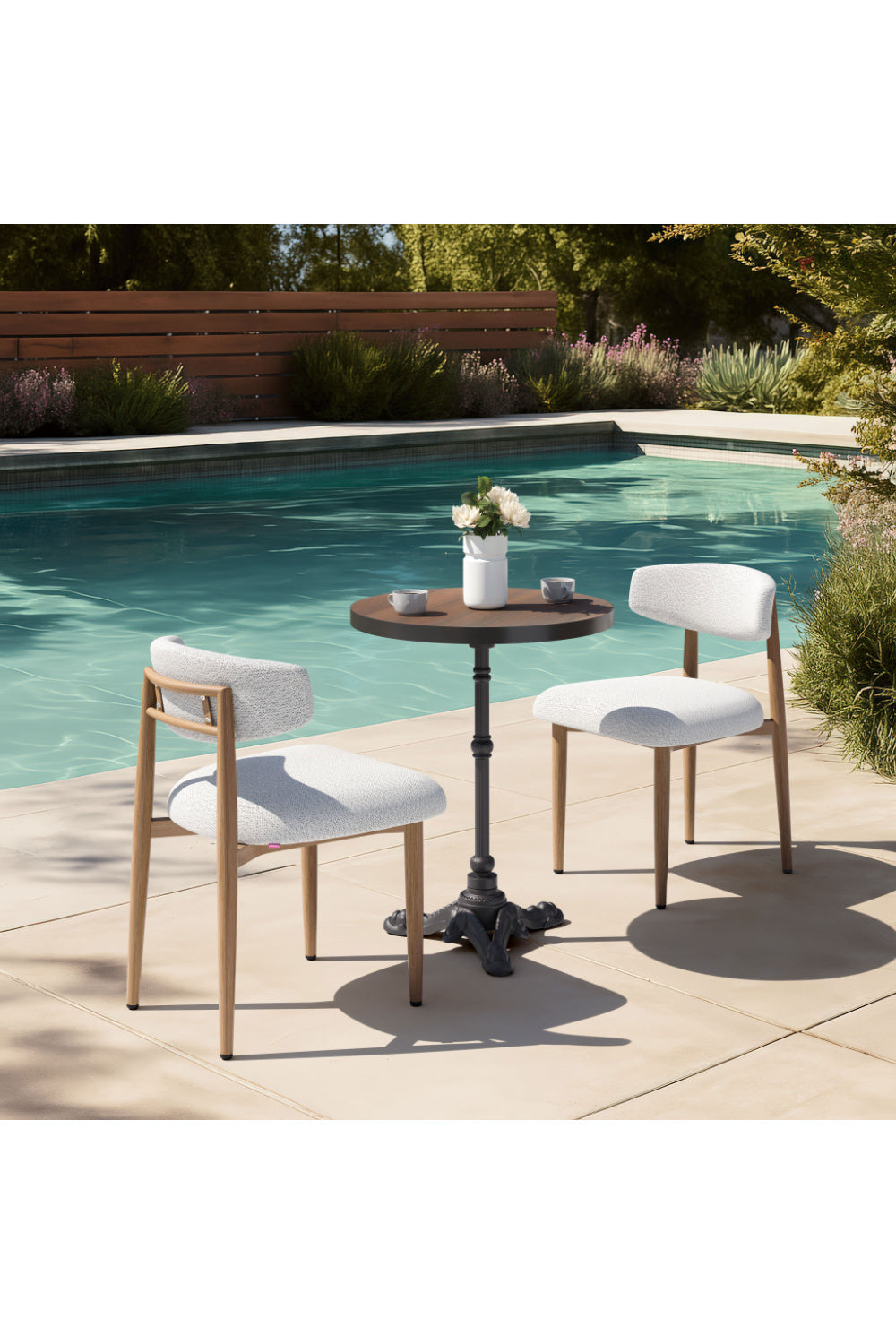 White Padded Outdoor Dining Chair | OROA Modern Bege | Oroa.com