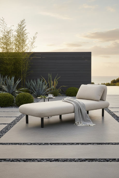 Beige Olefin Outdoor Chaise | OROA Modern Aperto | Oroa.com