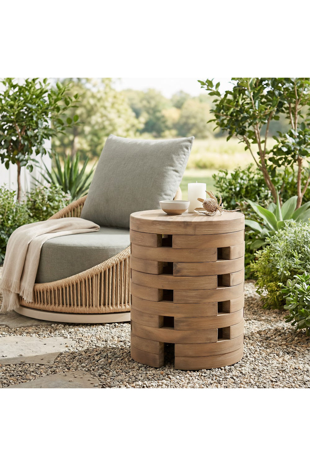 Rattan Weave Outdoor Swivel Chair | OROA Modern Cabana | Oroa.com