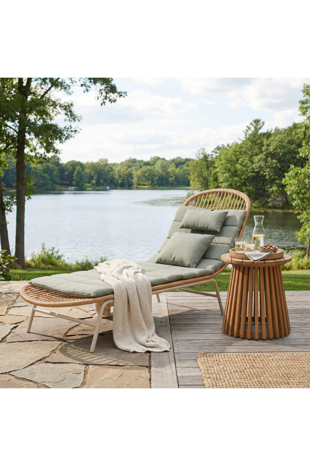 Padded Rattan Weave Outdoor Chaise | OROA Modern Skim | Oroa.com