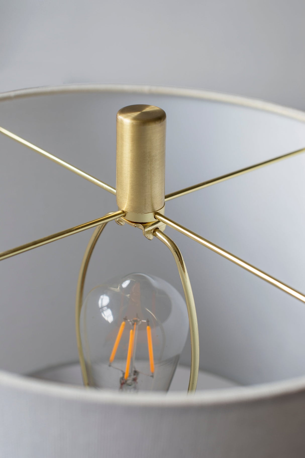 Marble Table Lamp Vintage Charm - OROA