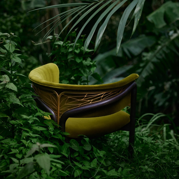   Dining chair outdoor shaped seating OROA teak balanced structure | Oroa.com