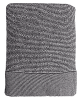 Pergamon Throw in Black