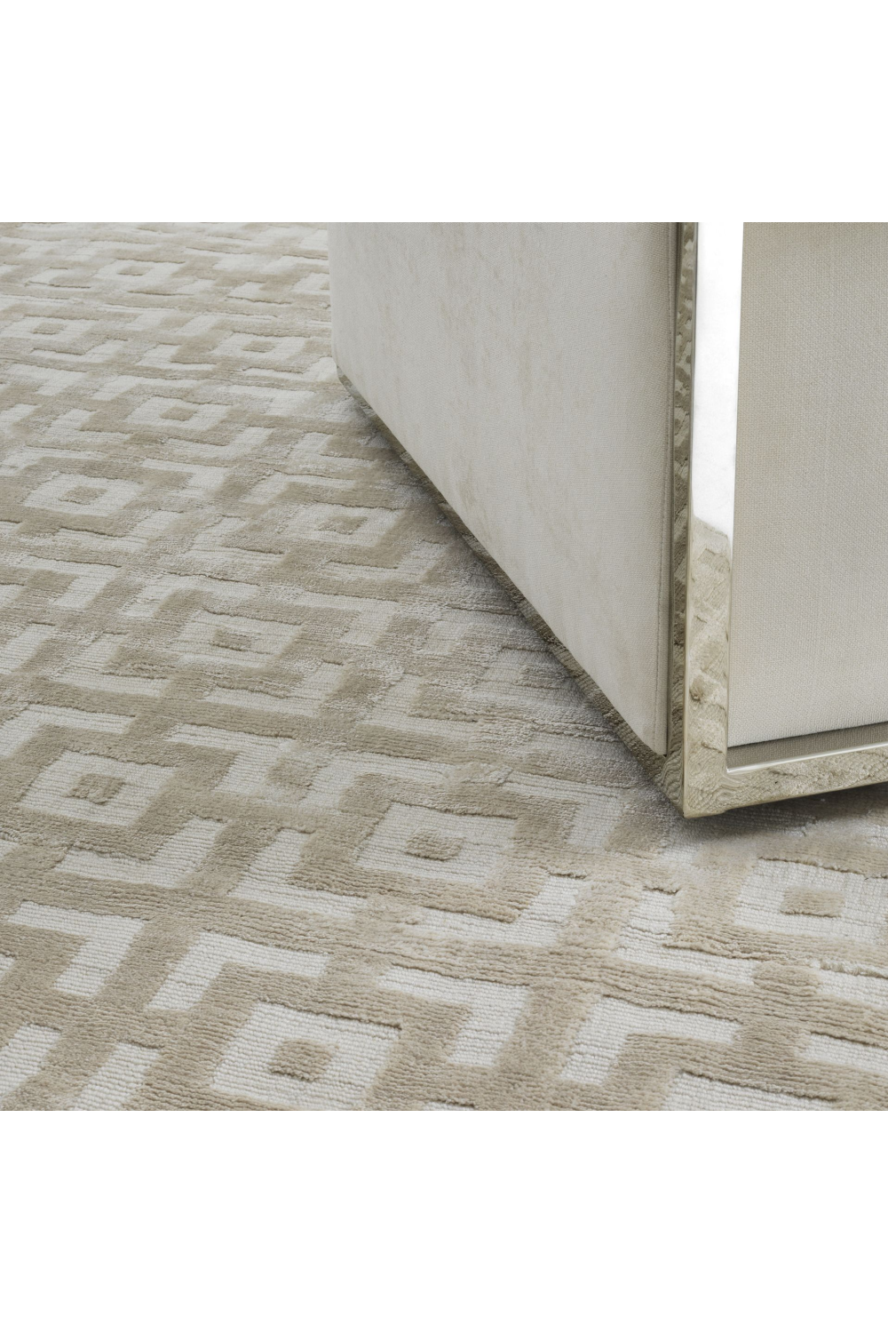 Ivory Carpet 7' x 10' | Eichholtz Reeves | Oroa.com