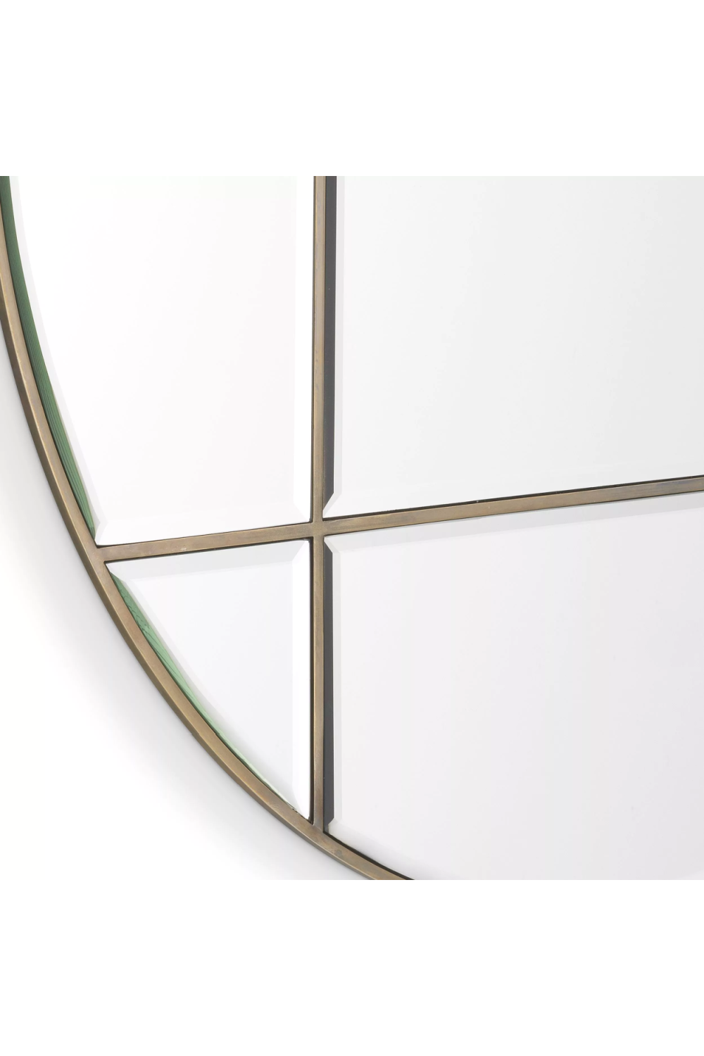 Metallic Framed Round Mirror | Eichholtz Beaumont | OROA.com