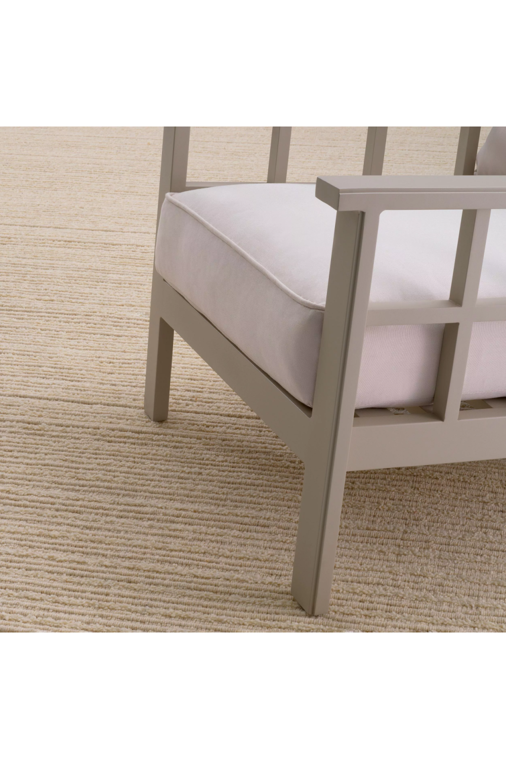 Minimalist Wool Carpet 10' x 13' | Eichholtz Torrance | Oroa.com