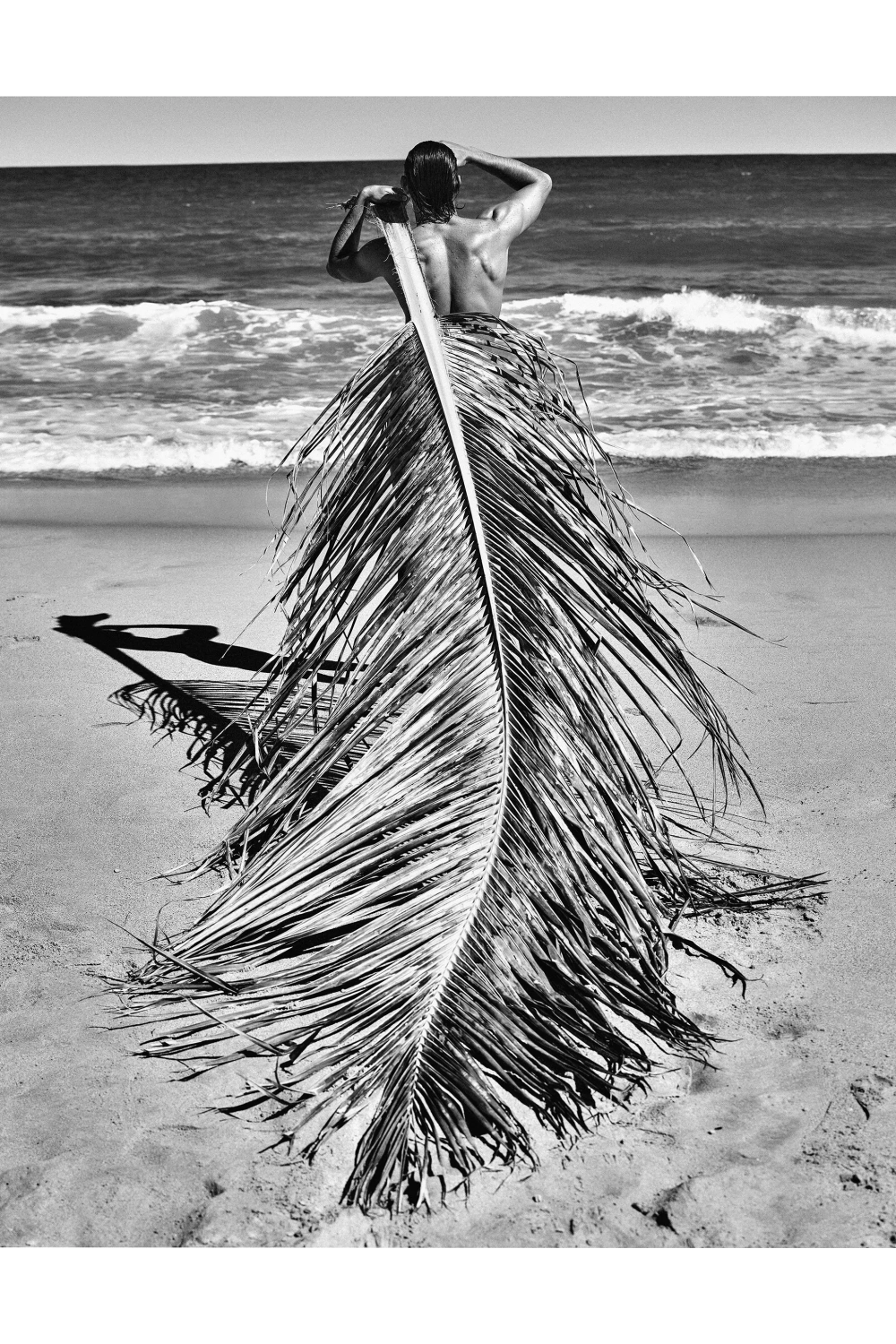 Monochromatic Modern Portrait | Eichholtz Philippe Vogelenzang-Salvador | Oroa.com