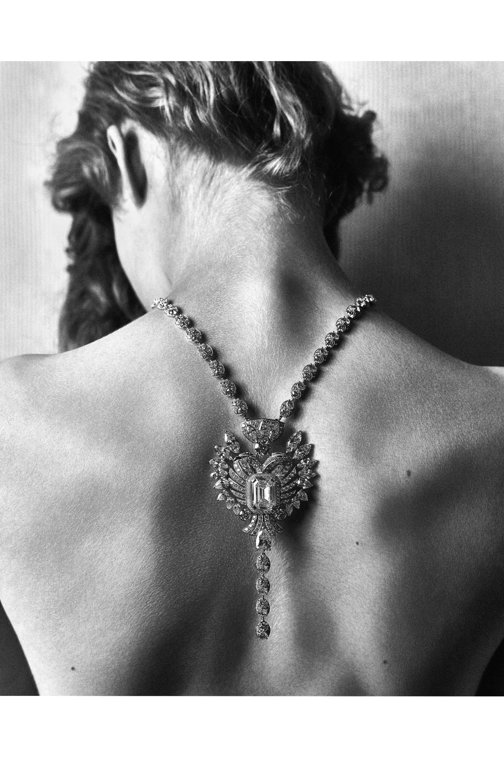 Female Photographic Artwork | Eichholtz Philippe Vogelenzang - Le Cou | Oroa.com