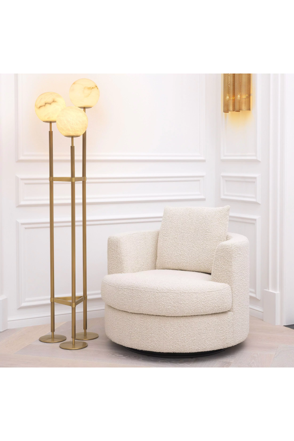 Cream Bouclé Swivel Chair | Eichholtz Felix |  Oroa.com