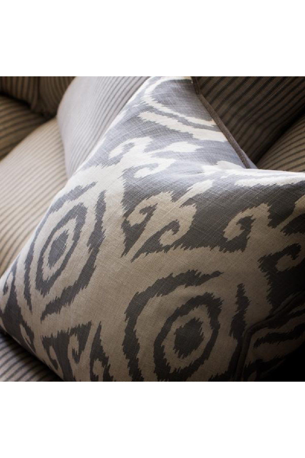 Ikat Cushion with Velvet Piping M | Andrew Martin Volcano | OROA
