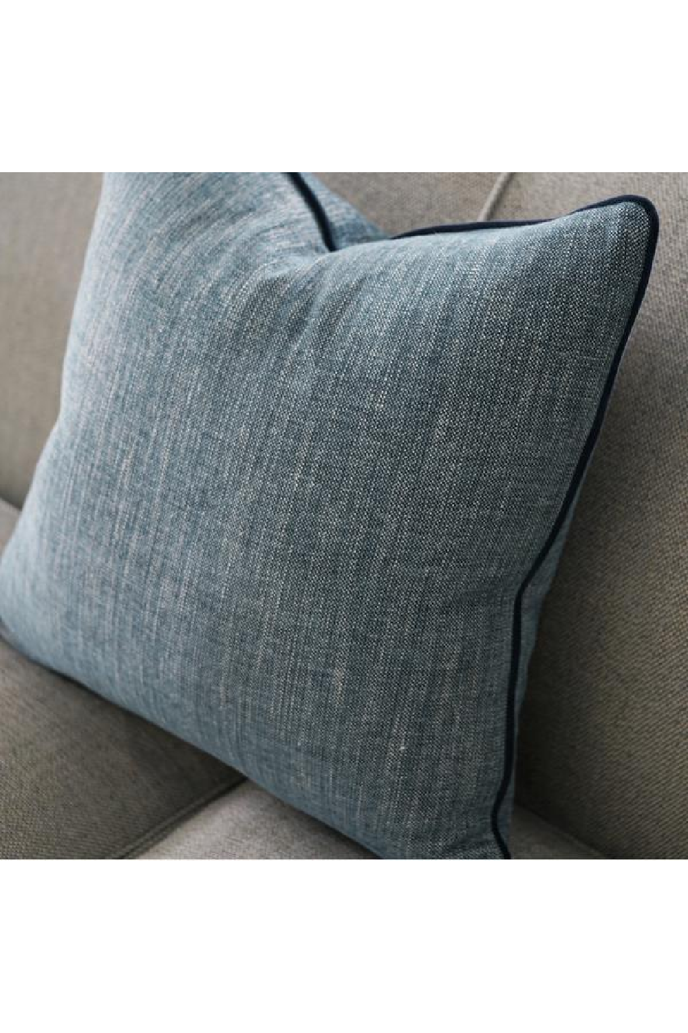 Chenille Weave Cushion M | Andrew Martin Palazzo | OROA