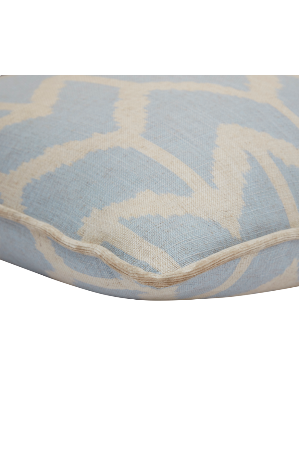 Linen Blend Ikat Cushion M | Andrew Martin Togo | OROA