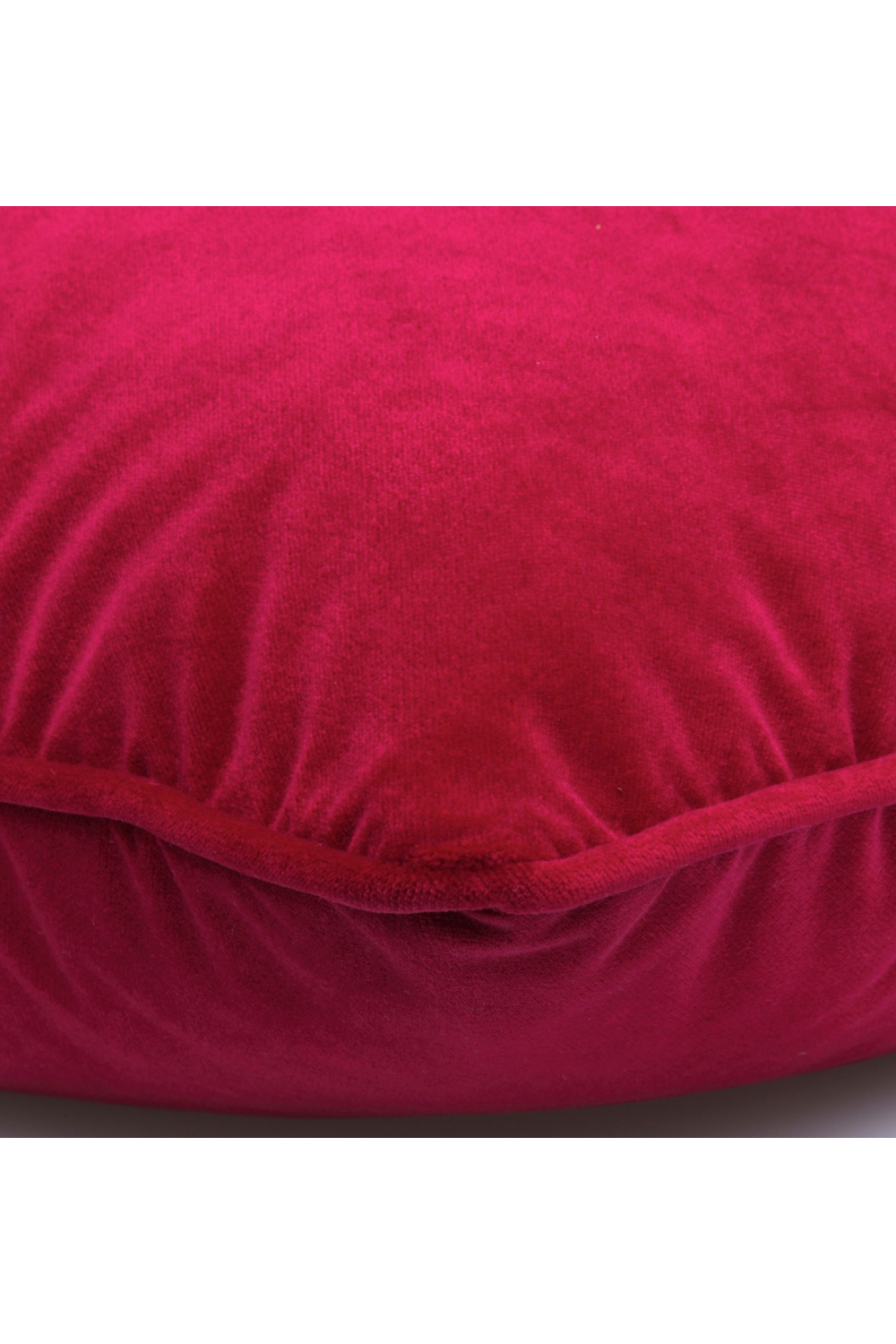 Outdoor Velvet Cushion | Andrew Martin Firepit | Oroa.com