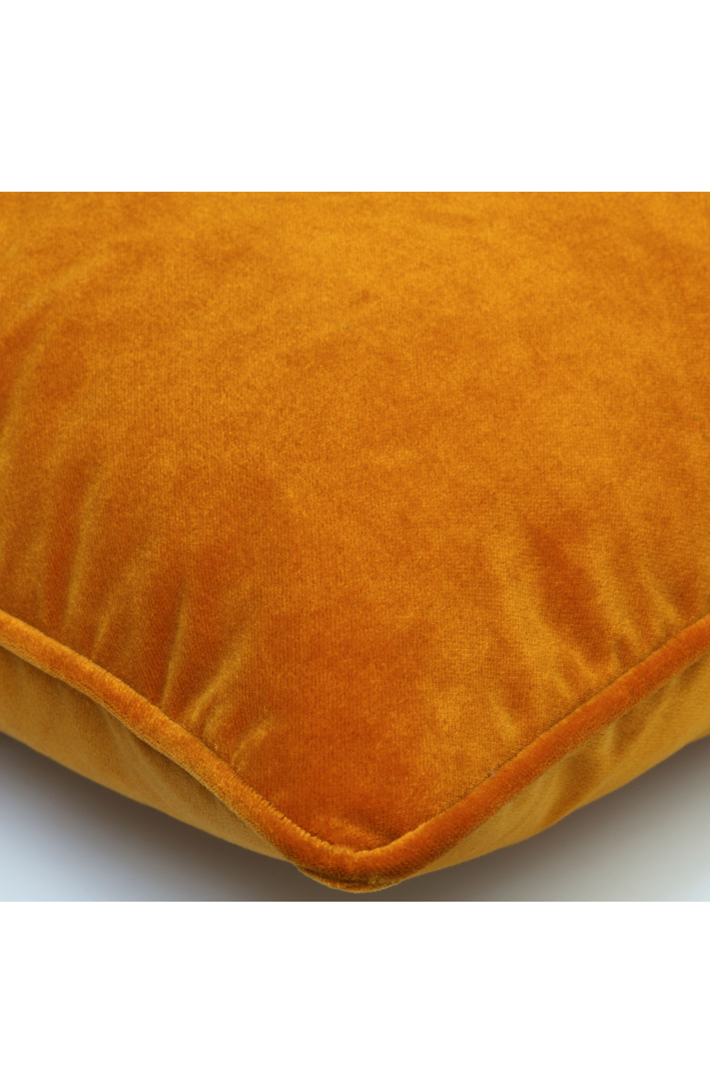 Outdoor Velvet Cushion | Andrew Martin Firepit | Oroa.com