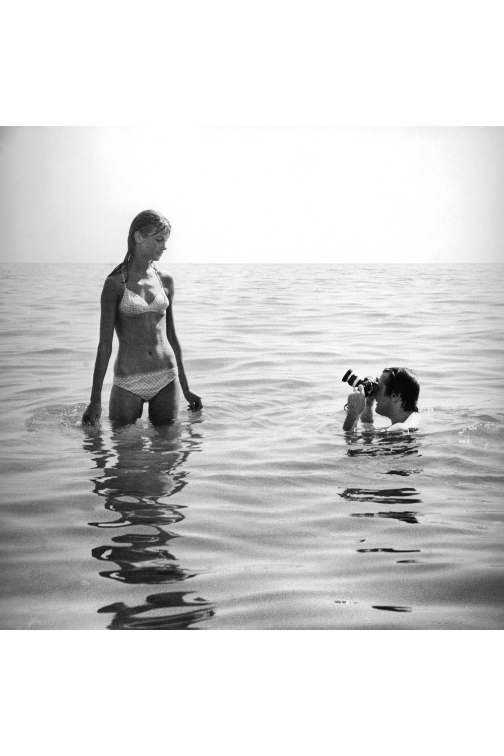 Supermodel Photographic Artwork | Andrew Martin Shrimp At Sea | Oroa.com