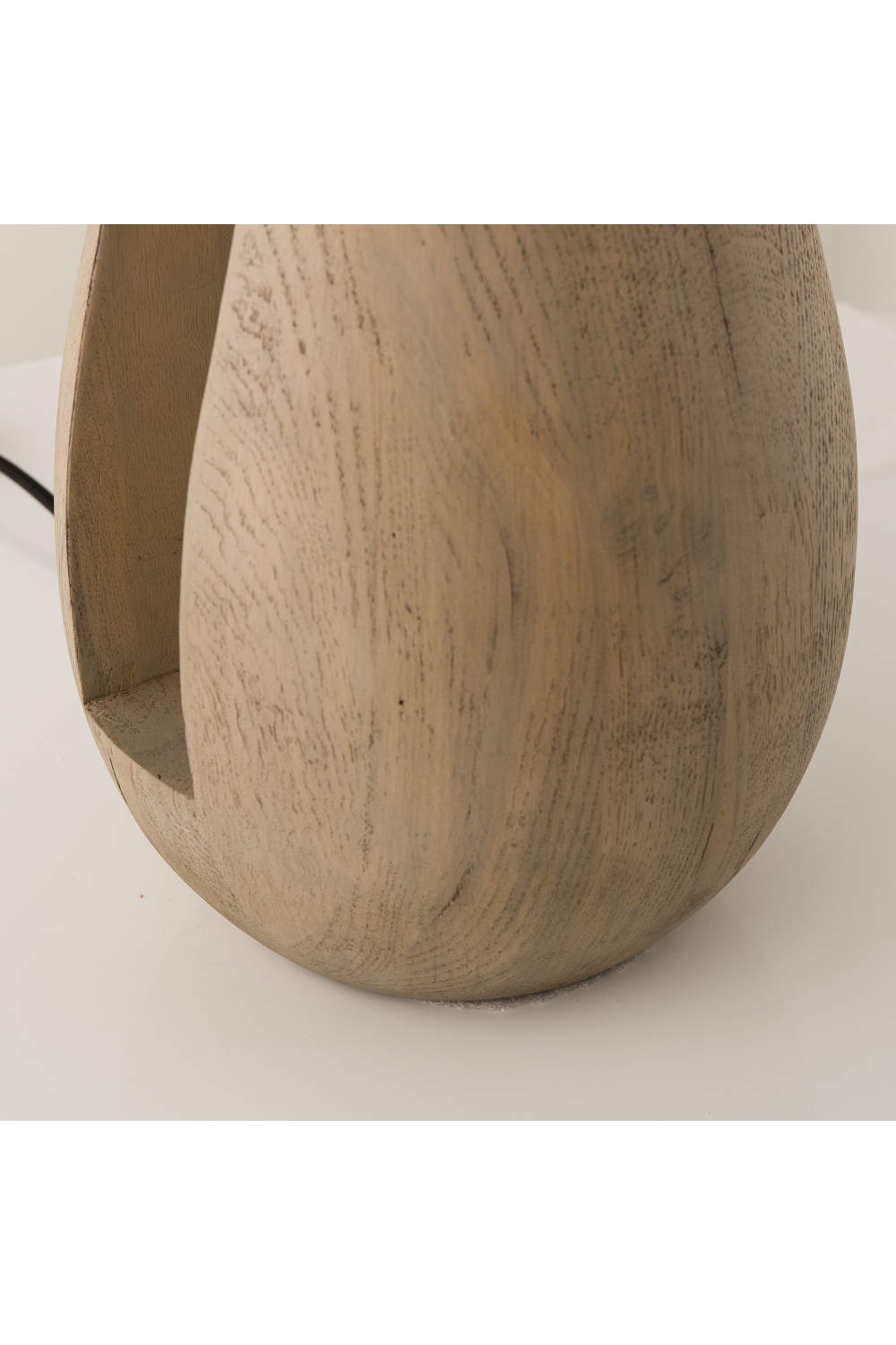 Modern Table Lamp | Andrew Martin | Oroa.com
